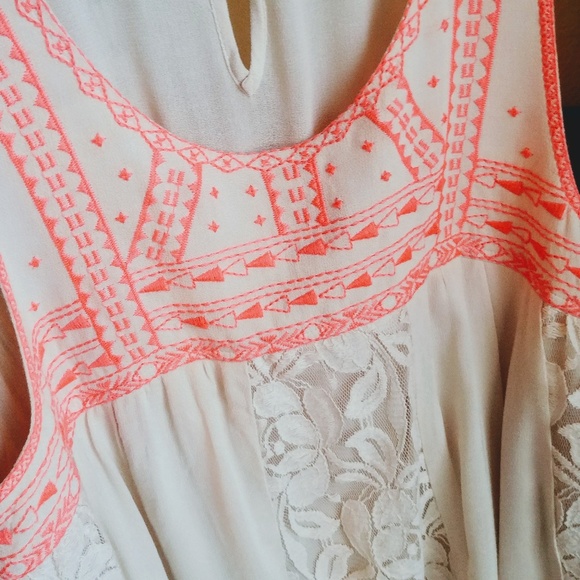 Altar'd State Tops - Altar'd state boho lacey cream tunic top ,m
